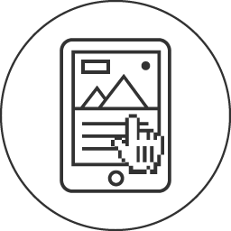 un ordinateur de bureau, une tablette et un smartphone